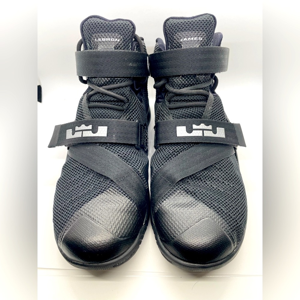 Men’s Nike LeBron Soldier 9 IX Blackout Size 8 M 749417-001